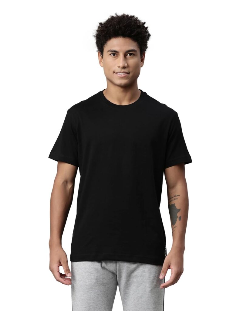Levi’s 025 Men’s Premium Soft Cotton Solid T-Shirt – Round Neck, Short Sleeves with Side Branding (Pack of 1)