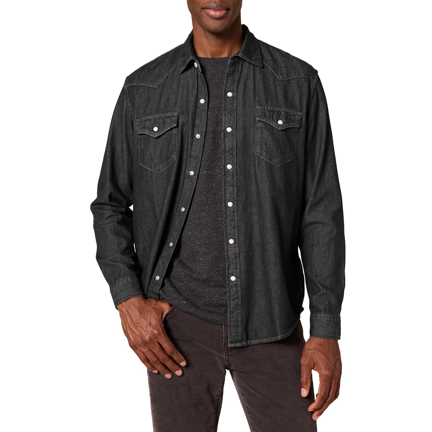 Amazon Essentials Men’s Regular-Fit Long-Sleeve Denim Shirt Amazon Essentials Men’s Regular-Fit Long-Sleeve Denim Shirt